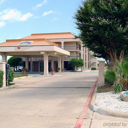 Executive Inn Dallas Buitenkant foto